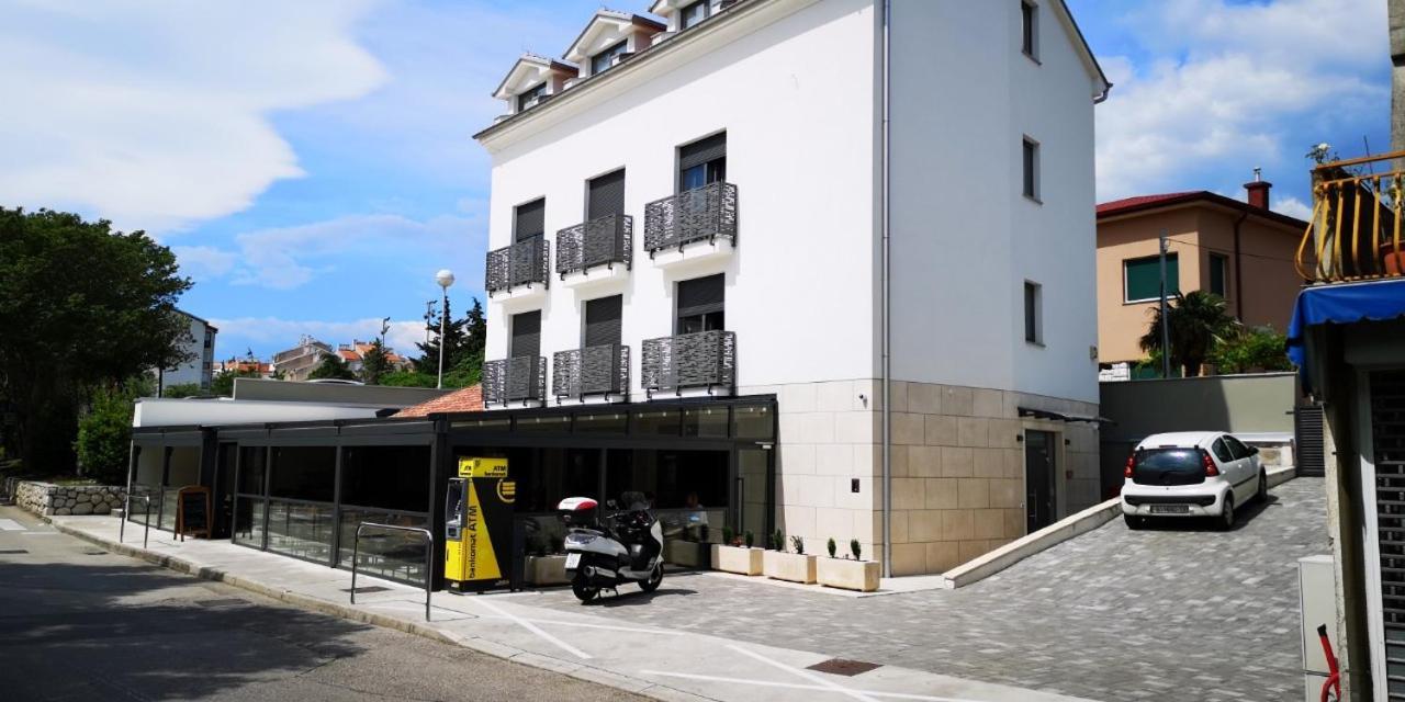 Azur Bed & Breakfast Novi Vinodolski Bagian luar foto