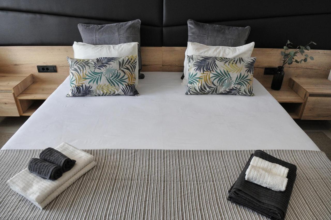 Azur Bed & Breakfast Novi Vinodolski Bagian luar foto