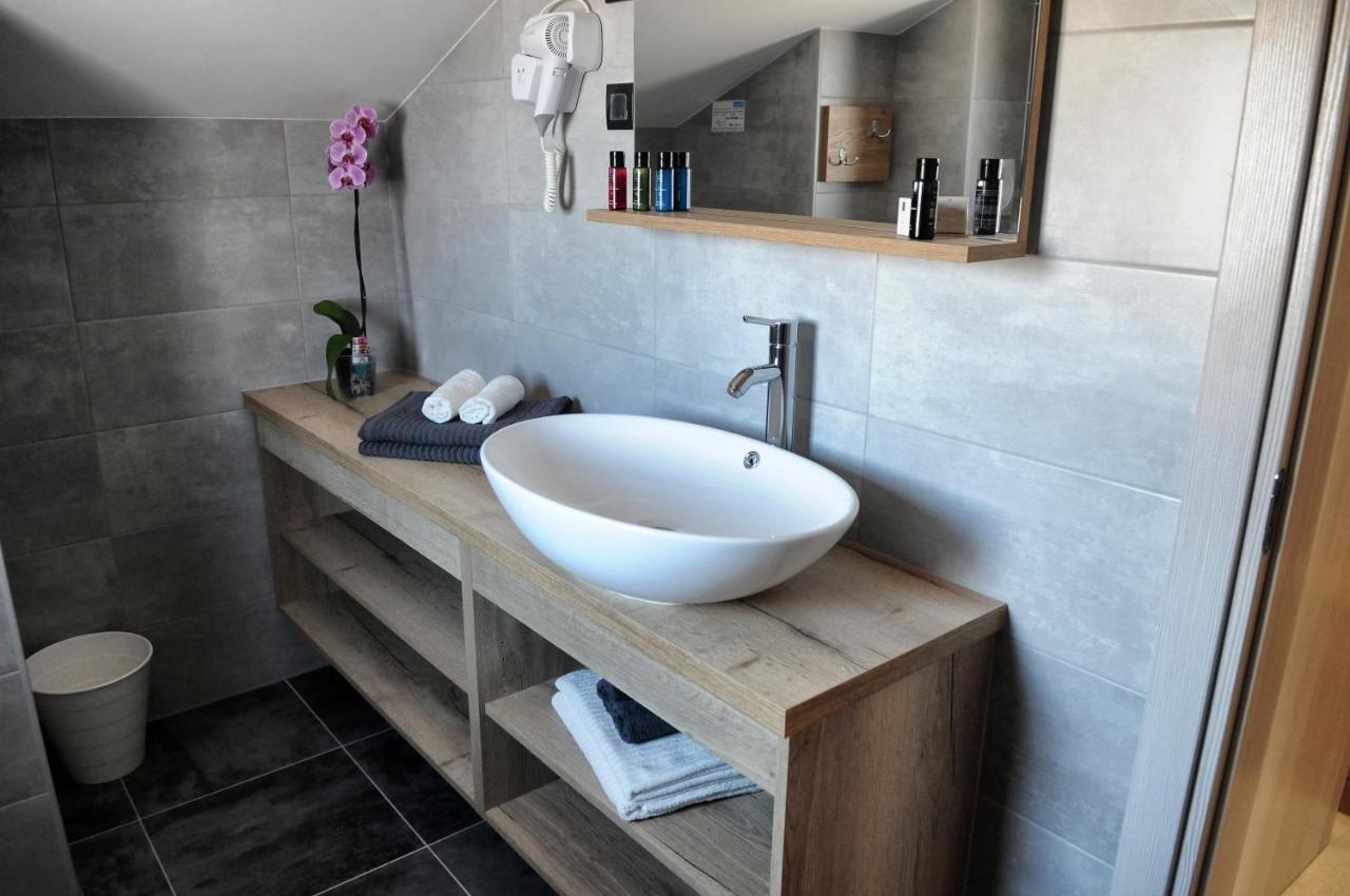 Azur Bed & Breakfast Novi Vinodolski Bagian luar foto