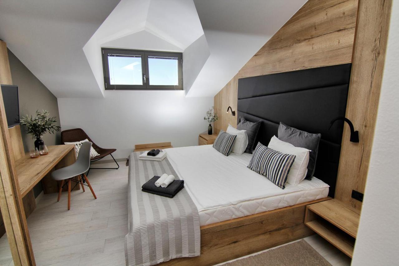 Azur Bed & Breakfast Novi Vinodolski Bagian luar foto