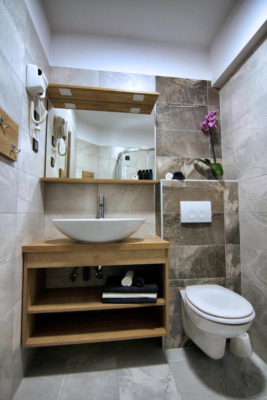 Azur Bed & Breakfast Novi Vinodolski Bagian luar foto